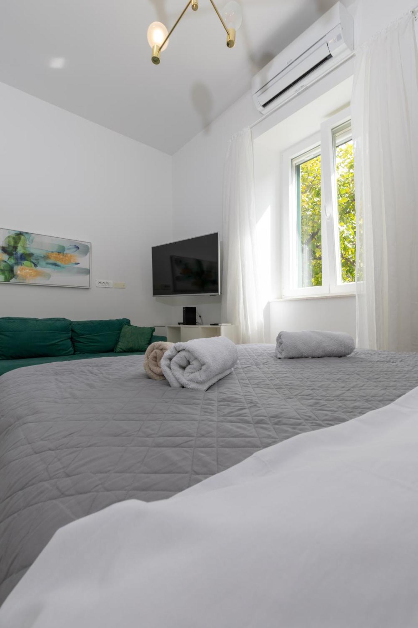 Apartament Luka *